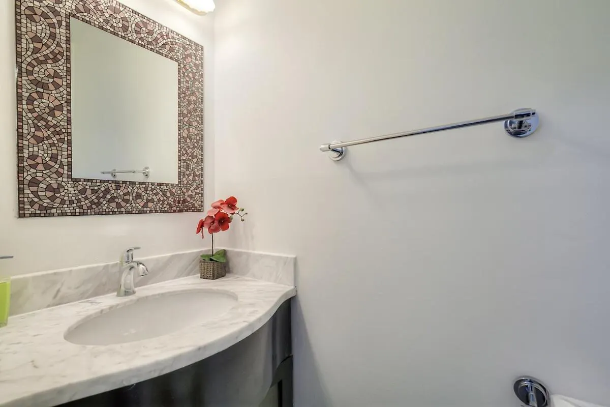 Modern Designed 3Br Lavish Villa Toronto 0*,