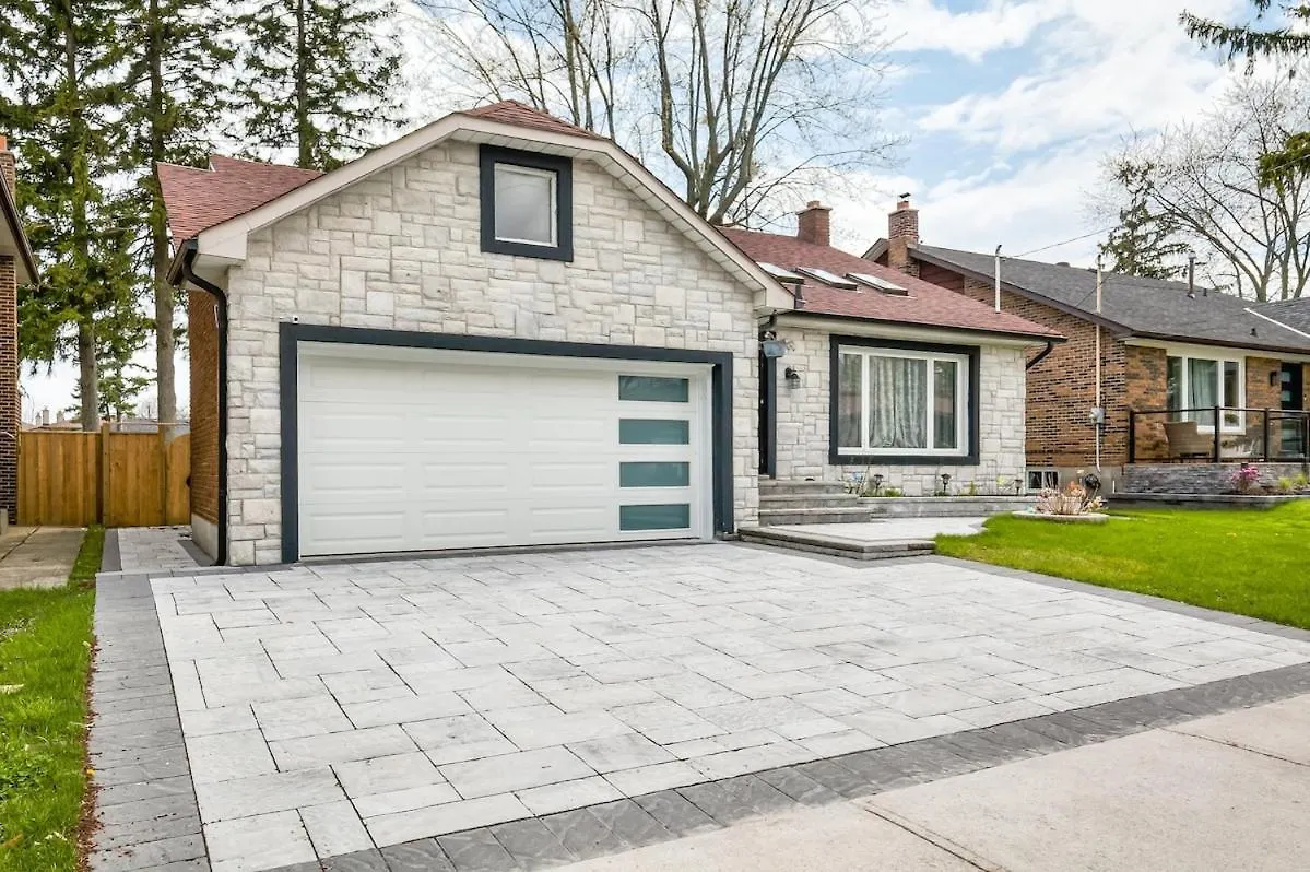 Modern Designed 3Br Lavish Villa Toronto