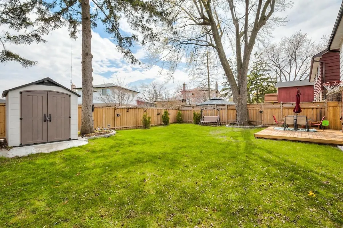 Modern Designed 3Br Lavish Villa Toronto